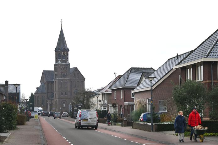 De H. Antonius Abtkerk in Overasselt.