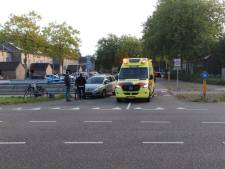 Fietsende tiener geschept door auto in Zwolle