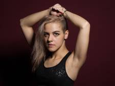 Woedende zangeres Lakshmi schrijft open brief naar Ronald Molendijk