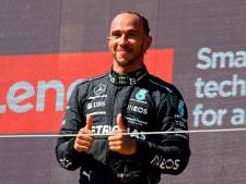 Lewis Hamilton kon niet drinken tijdens 300ste race: ‘Alsof ik anderhalf uur in een sauna zat’