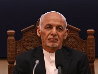 “Afghaanse president vluchtte met helikopter en vier wagens vol geld”