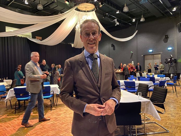 Burgemeester Jan de Vries van Sliedrecht.
