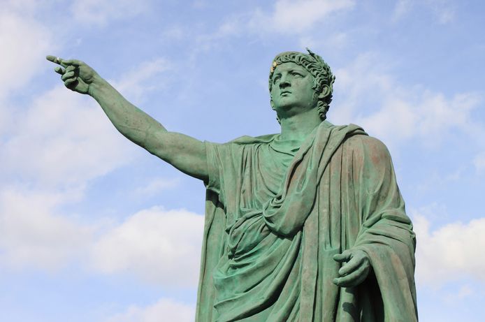 Standbeeld van Nero in Anzio in Italië.