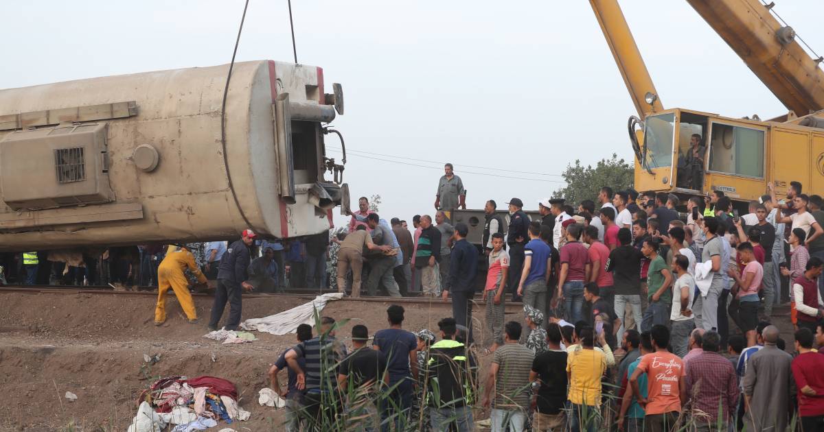 11 doden en bijna 100 gewonden door treinongeluk in Egypte.