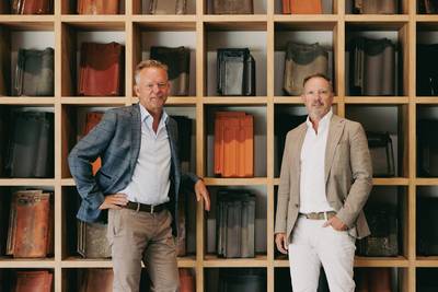 Dakpannen van dit familiebedrijf in Standdaardbuiten kom je door heel Nederland tegen