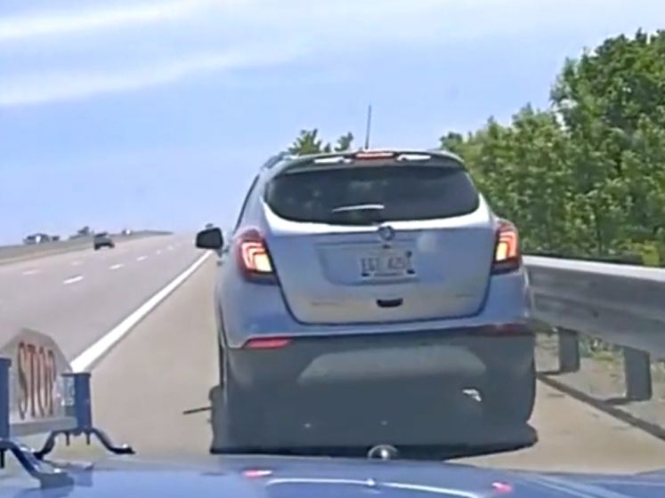 Un garçon de 10 ans entraîne la police dans une course-poursuite