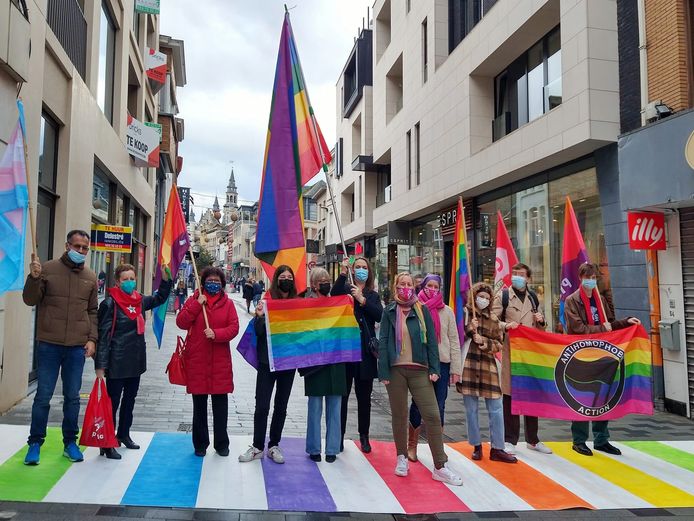 Aalst: Een delegatie van PVDA trok naar de Kattestraat voor een symbolische actie.