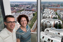 Arjen Jaarsma woont met zijn vrouw Petra van den Boorn op de hoogste verdieping in de Jheronimustoren. Zij hebben trillingsoverlast van de afzuiging van het dak.