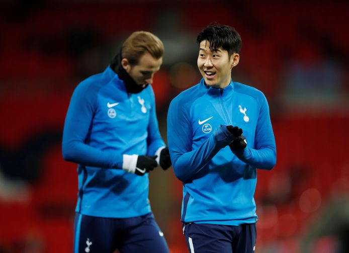 Soccer Football - Premier League - Tottenham Hotspur vs West Ham United - Wembley Stadium, London, Britain - January 4, 2018   Tottenham's Son Heung-min and Harry Kane warm up before the match   REUTERS/Eddie Keogh    EDITORIAL USE ONLY. No use with unauthorized audio, video, data, fixture lists, club/league logos or "live" services. Online in-match use limited to 75 images, no video emulation. No use in betting, games or single club/league/player publications.  Please contact your account representative for further details.