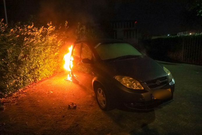 Autobrand op de Soesterweg in Amersfoort.