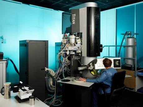 TU/e opent lab voor elektronenmicroscopie mede dankzij donatie DAF