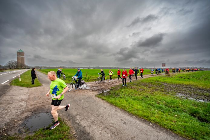 Deelnemers aan de ALS-run in Eibergen.