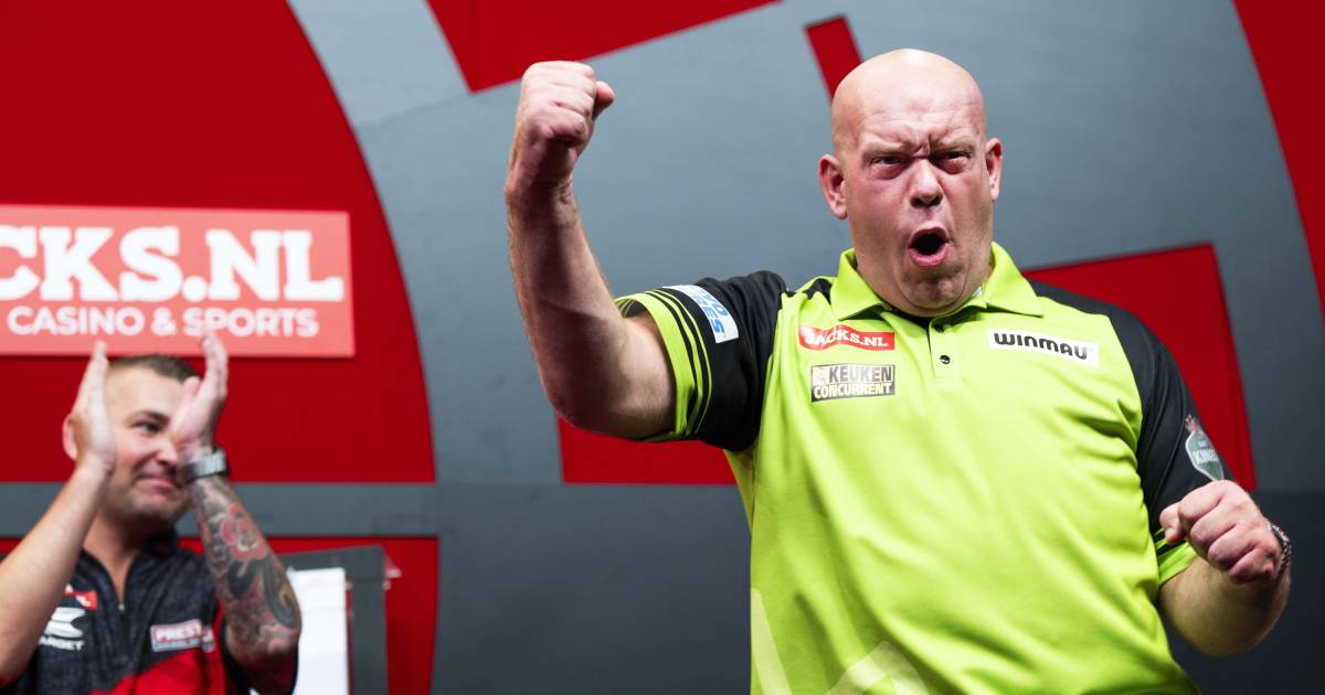 Michael van Gerwen wins World Series of Darts Finals on a historic evening with a ninedarter in