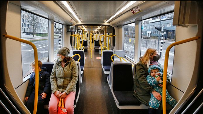 De gemeente kijkt verder naar de optie om de tram een uur langer te laten rijden op doordeweekse speeldagen van FC Utrecht.
