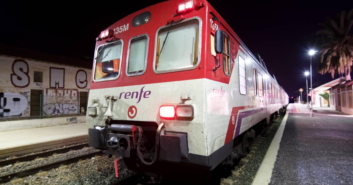 Four dead after a train collided with a group of racers in Barcelona: “The victims may have come from the Techno Festival” |  outside