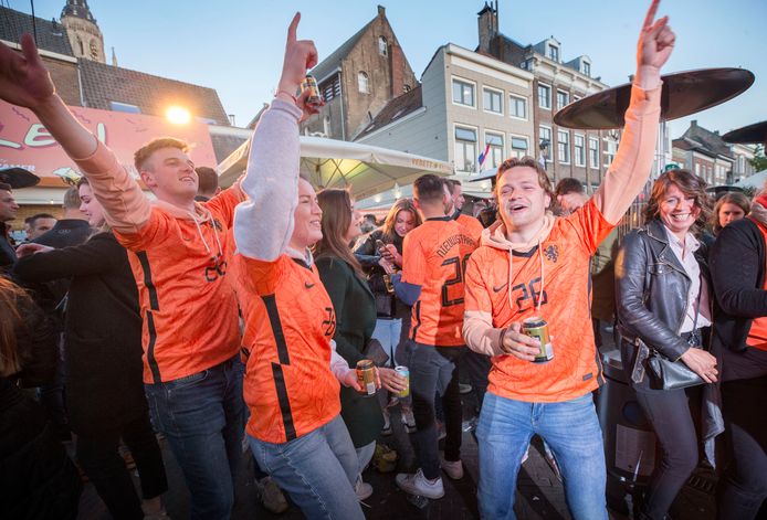 Koningsnacht begint bij de haven in Breda