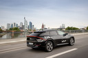 De Kia EV6 is lager en oogt gestrekter dan bijvoorbeeld de Volkswagen ID.4, Hyundai Ioniq 5 en Skoda Enyaq