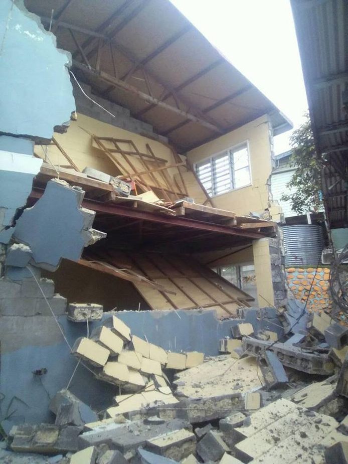Een ingestort gebouw in Mendi, Papoea-Nieuw-Guinea.