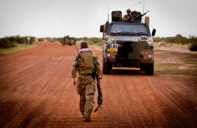 Nederlandse commando's van de Korps Commando Troepen (KCT) op patrouille naar Ansongo voor de VN-missie Minusma. Beeld ANP
