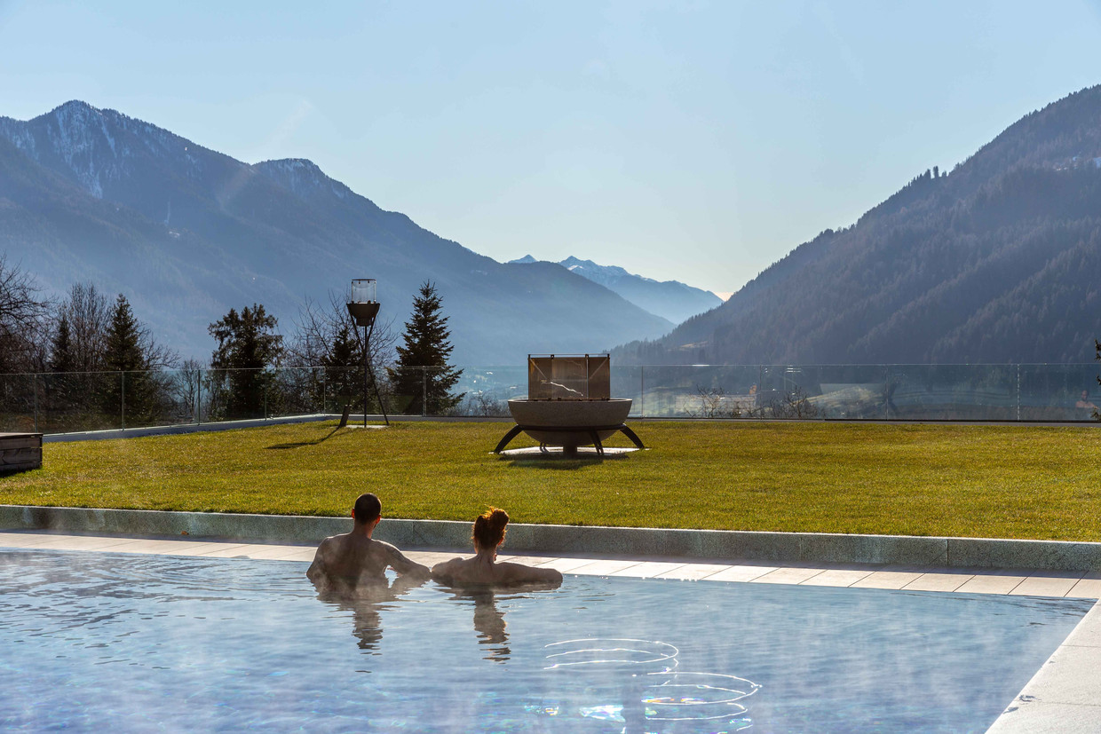 null Noel van Bemmel statue