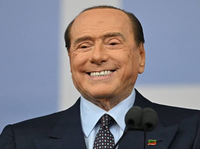 Berlusconi door rechter in Milaan vrijgesproken in 'bunga bunga'-corruptieschandaal
