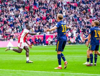 Ajax knokt zich terug tegen FC Twente en wint eindelijk weer eens van club uit top 4