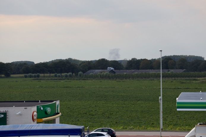 De brand op landgoed Haarendael is vanuit de wijde omtrek te zien.