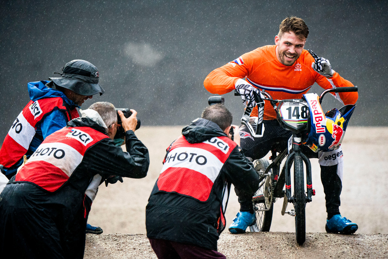 Twan van Gendt heeft bij de WK BMX in het Belgische Zolder wereldtitel gewonnen. Beeld Freek van den Bergh