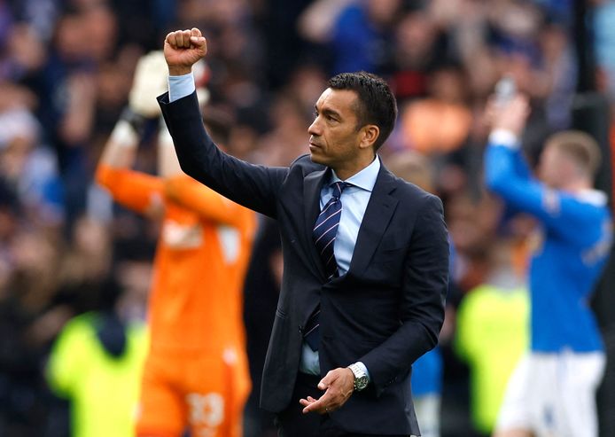 Giovanni van Bronckhorst na de gewonnen 'Old Firm' in de beker op 17 april.