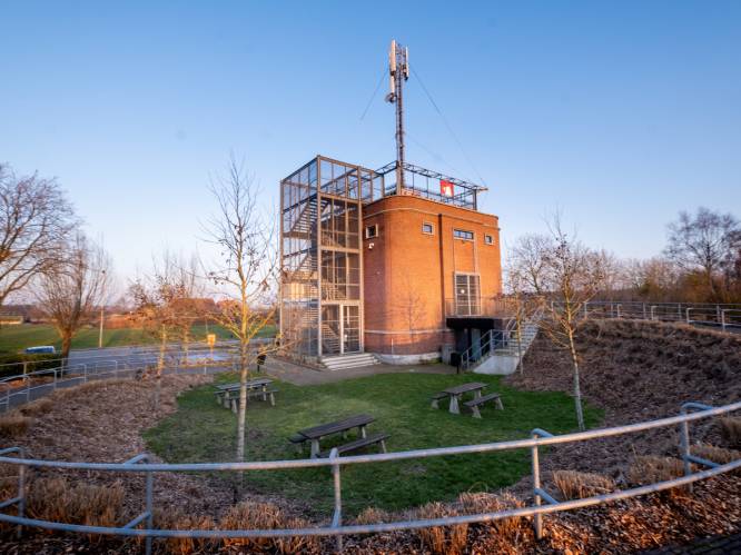 Watertoren in Rumst vormt decor voor muzikale namiddag: “Met onvergetelijke nummers van Georges Brassens”