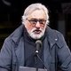 Robert De Niro lacht met de Trump-tweets tijdens 'United We Stand'-rally in New York (filmpje)
