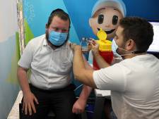 En Israël, la 3e dose permet d'atténuer la 4e vague de Covid