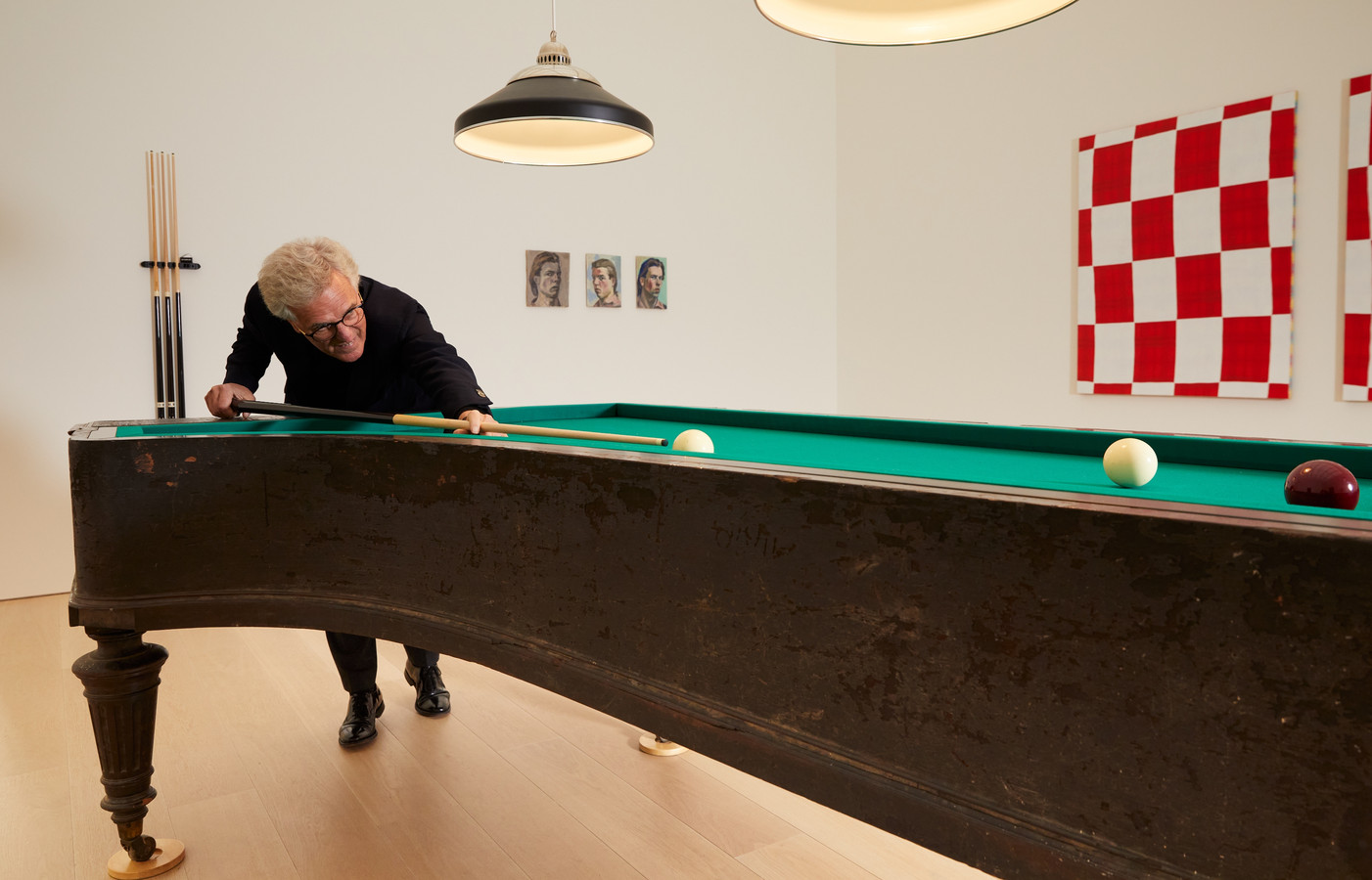 Eigenaar Joop van van Museum Voorlinden toont voor één