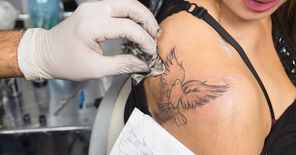 Het is abnormaal als je zomaar bij een tattoo-artiest kan binnenstappen.” experts tippen waar je op moet letten | Exclusief voor abonnees | hln.be