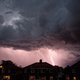 Carla’s (31) dak vloog eraf tijdens storm Eunice: “Het is kamperen in eigen huis”