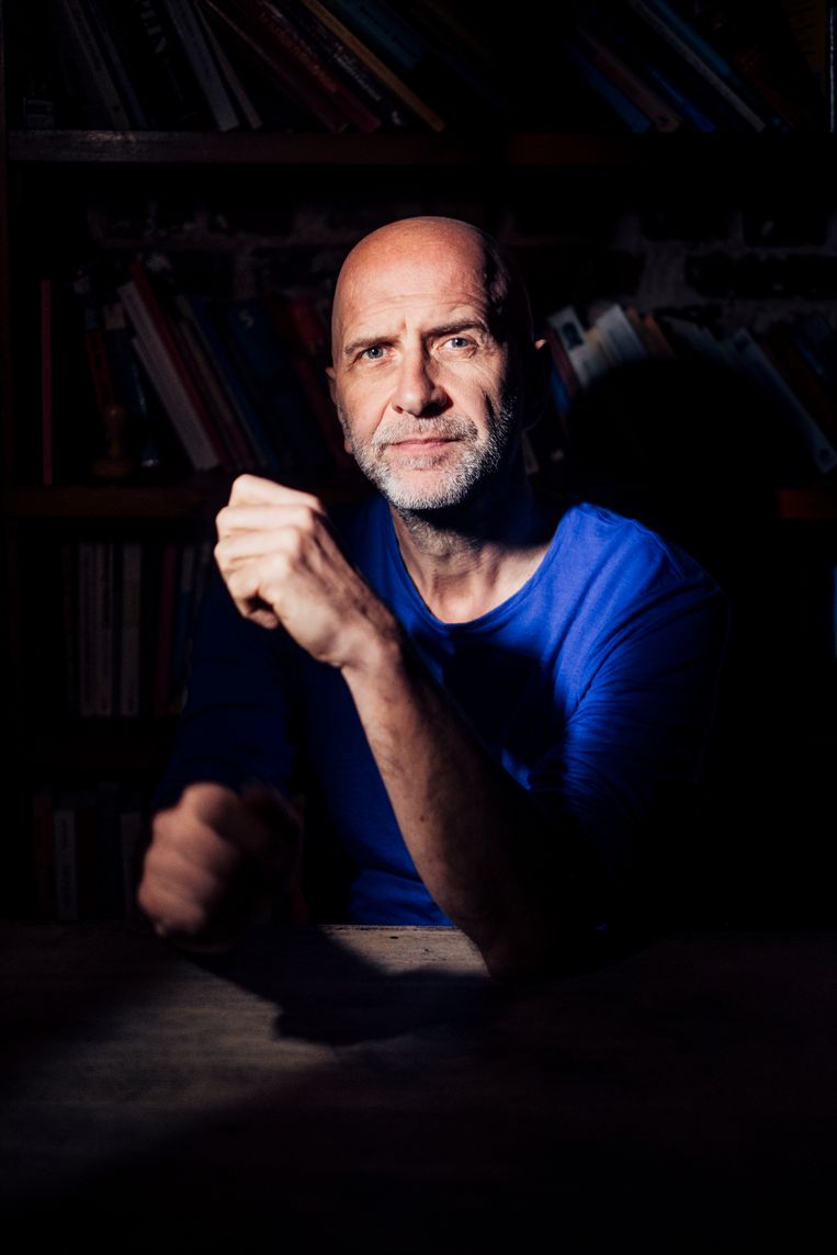 Nic Balthazar: “Michael Pas noemde mij ooit de vriend die uitblonk door afwezigheid. Sindsdien probeer ik het iets beter te doen.” Beeld Stefaan Temmerman