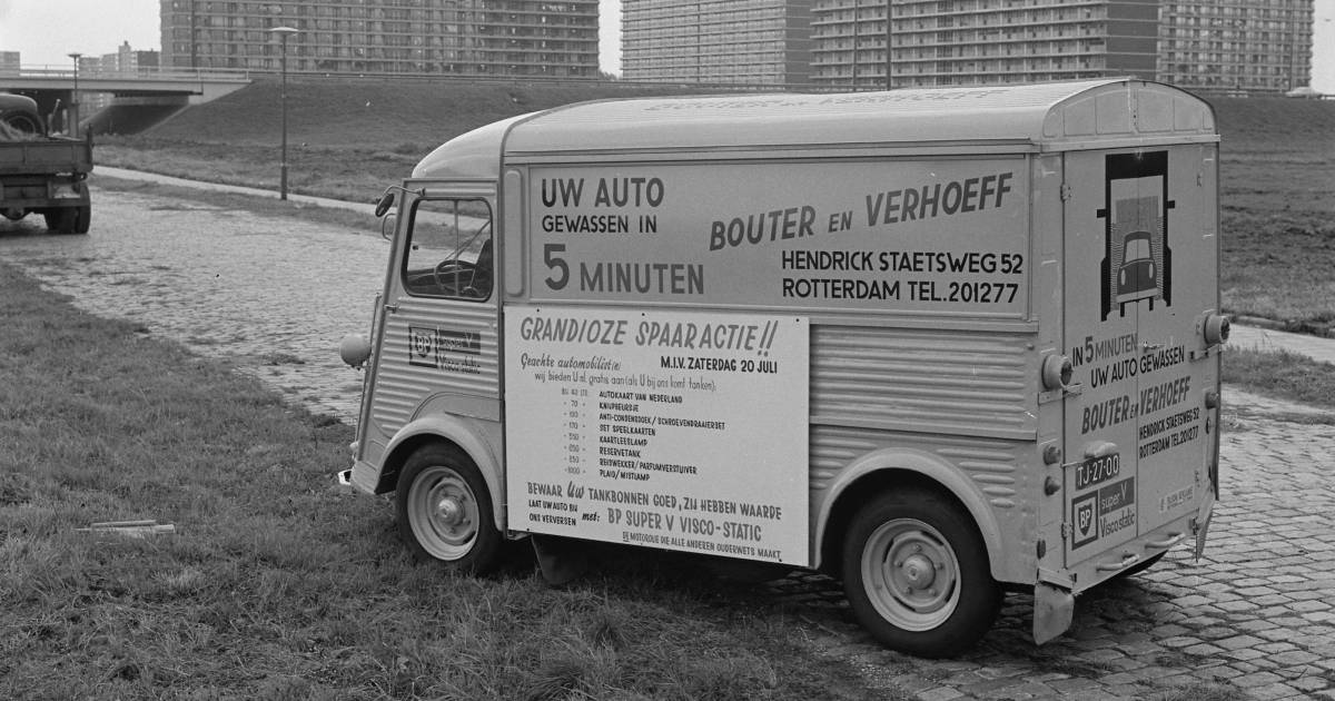 Wie herkent dit busje vol met reclame? | Rotterdam | AD.nl