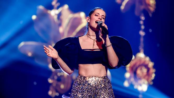 ‘The Voice’-winnares Louise nam ontslag om aan muziek te werken: “Wil binnen de maand mijn eigen single uitbrengen”