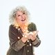 Mieke (66) houdt ervan het leven te vieren