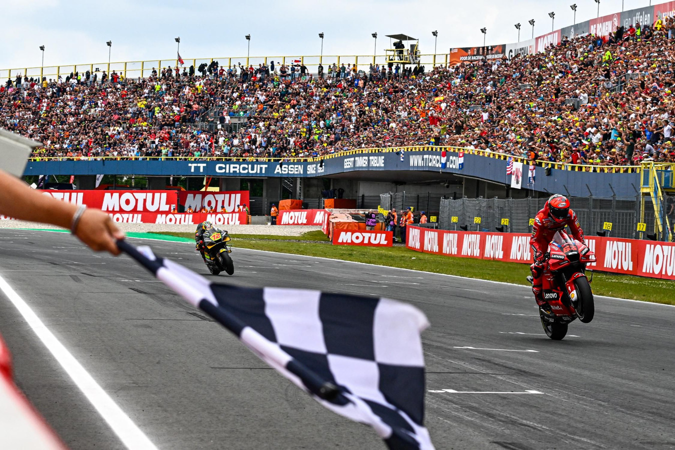Koop nu je TT Assen tickets vanaf 37 euro | Foto | AD.nl