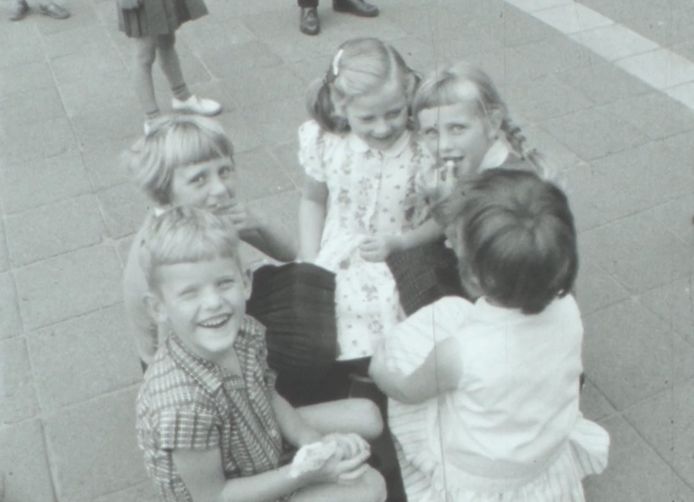 Schoolkinderen in Oirschot, 1962.