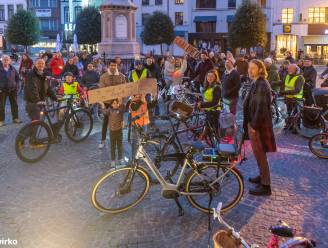 Opnieuw tweerichtingsverkeer van Zeebergbrug tot Zwarte Hoekbrug: “Typische Aalsterse dorpspolitiek”, zegt fietsorganisatie Critical Mass