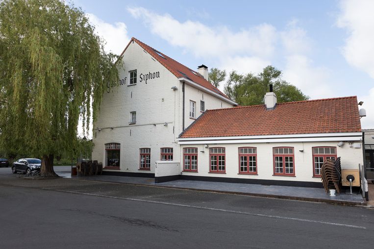 De actie vindt plaats in de buurt van het restaurant De Siphon.  Beeld Faye Pynaert