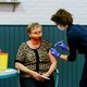 Onderzoek: vaccin AstraZeneca spectaculair succesvol bij ouderen