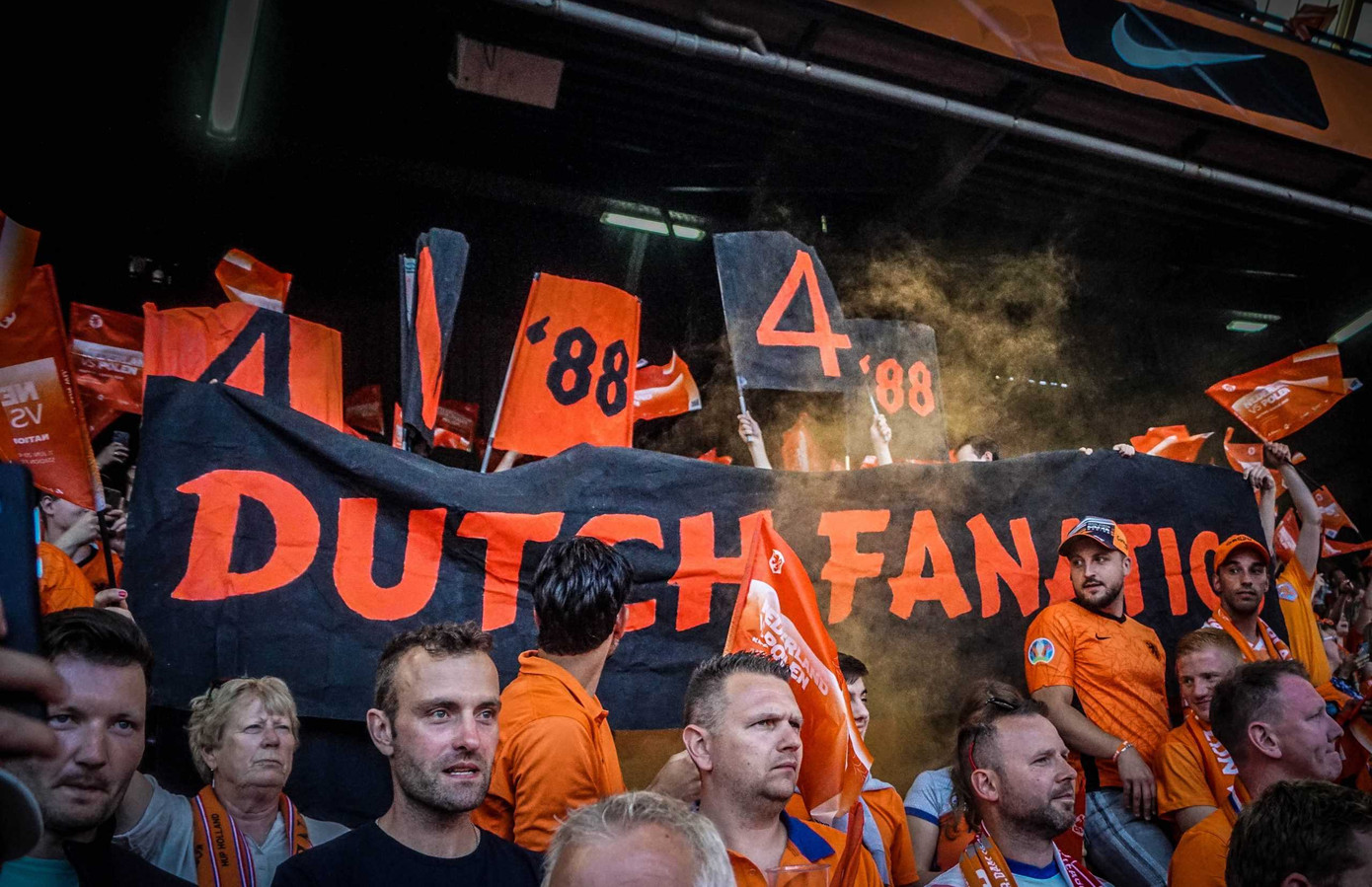 Waar het bij Feyenoord siddert en beeft op de tribune, klinkt er bij ...