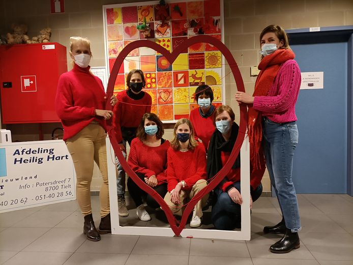 De vriendenkring van de H. Hartschool in Tielt kondigde begin januari aan dat de valentijnsactie hernomen zou worden, maar de actie wordt nu uitgesteld naar maart.