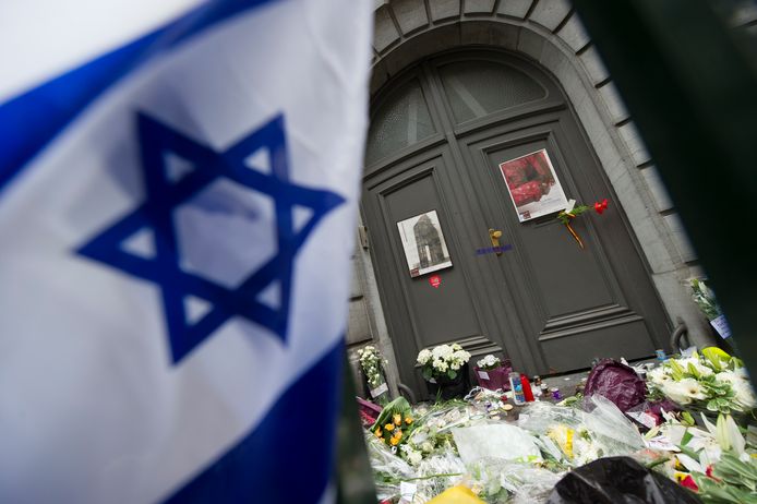 Het Joods Museum in Brussel, een dag na de aanslag in 2014.