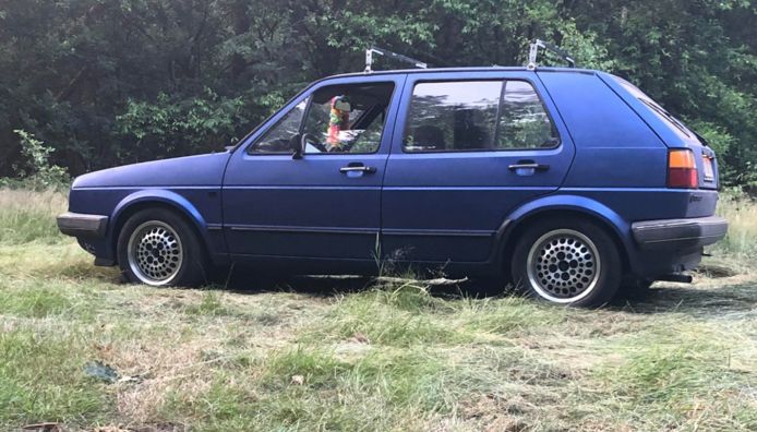 De twintiger beging bijna al zijn overtredingen met een Volkswagen Golf.