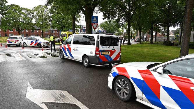 Fietsster gewond bij botsing met auto in Breda