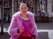 Tegengif voor het modebeeld: Renske (38) uit Meppel altijd compleet in het roze, en kaal